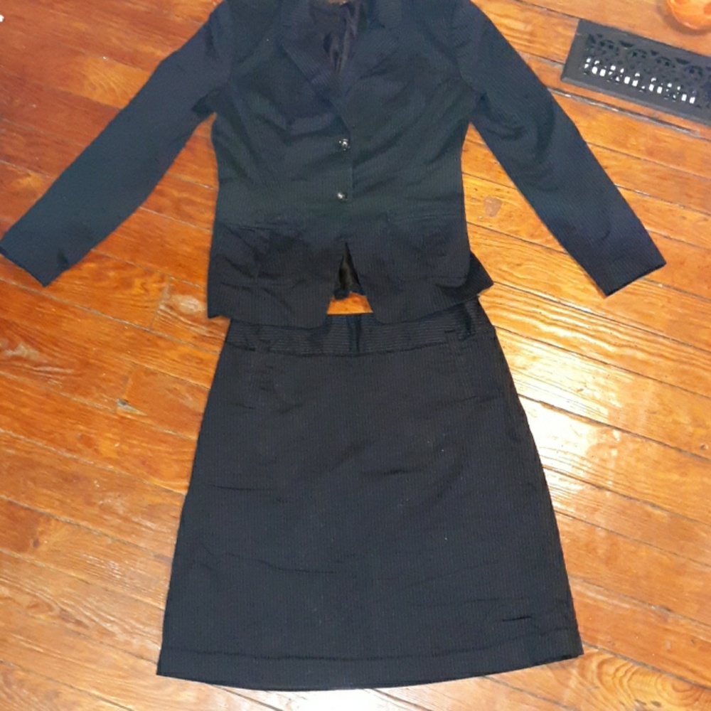 Womens size14 Merona Navyblue pinstrip shirt suit